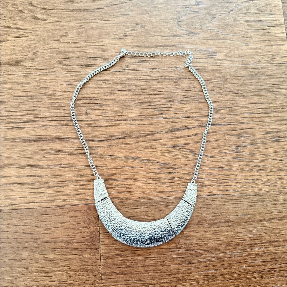 Elegant Silver Necklace